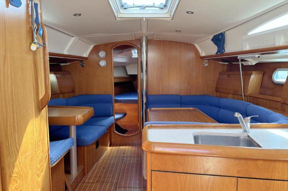 Image of Moulin Rouge yacht #13