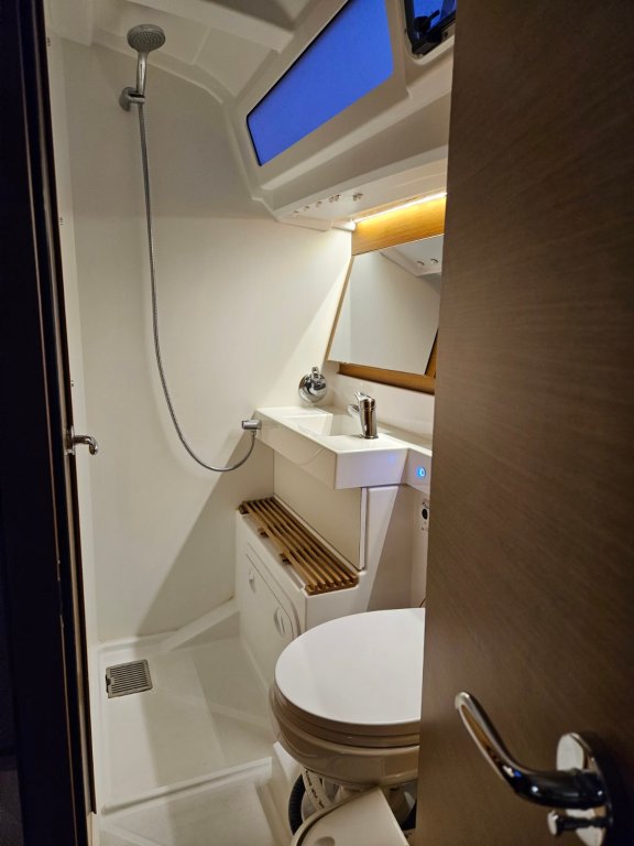 Image of Virginia yacht #7