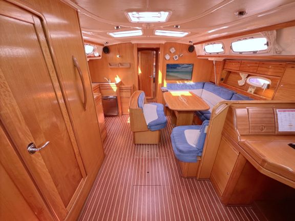 Image of Foxi yacht #12