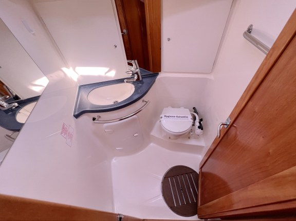 Image of Foxi yacht #21