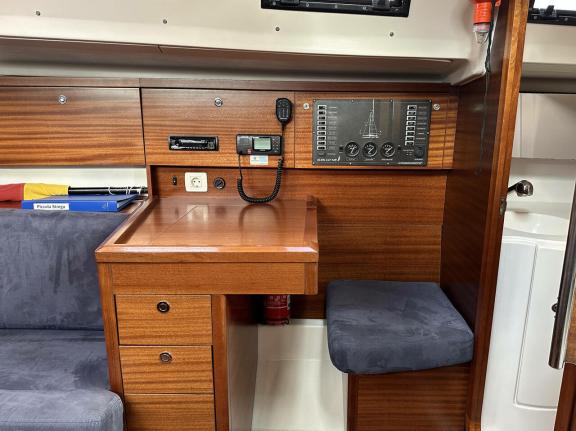 Image of Piccola Strega yacht #12