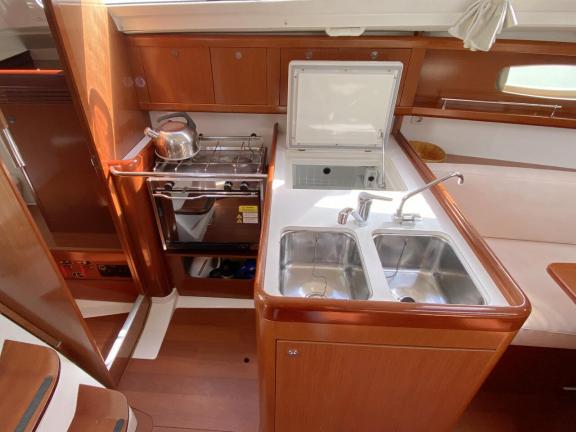 Image of Little Jo yacht #12