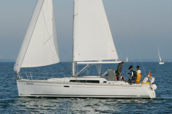 Image of Summertime yacht #4