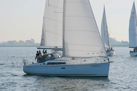 Image of Summertime yacht #8