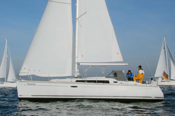 Image of Summertime yacht #9