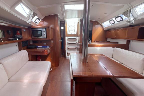 Image of White Horse yacht #11