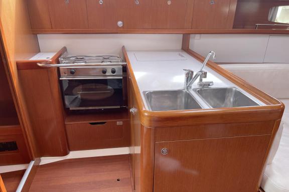 Image of White Horse yacht #13