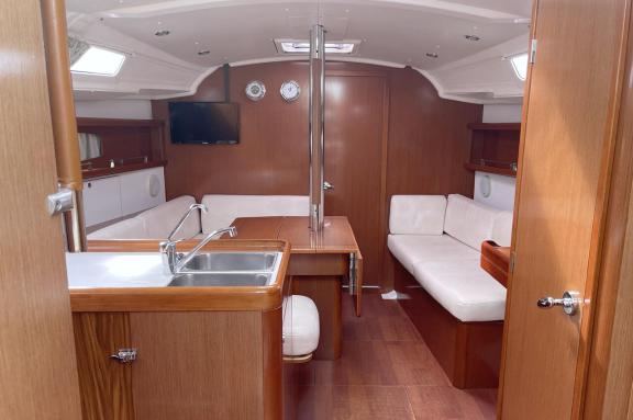 Image of White Horse yacht #10