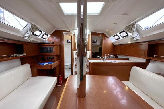 Image of Sunshine yacht #13