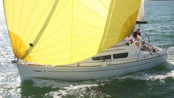 Image of Lightning yacht #8