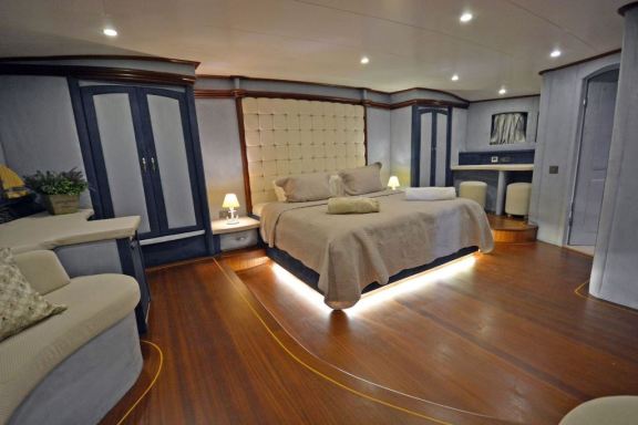 Image of Bella Mare yacht #26