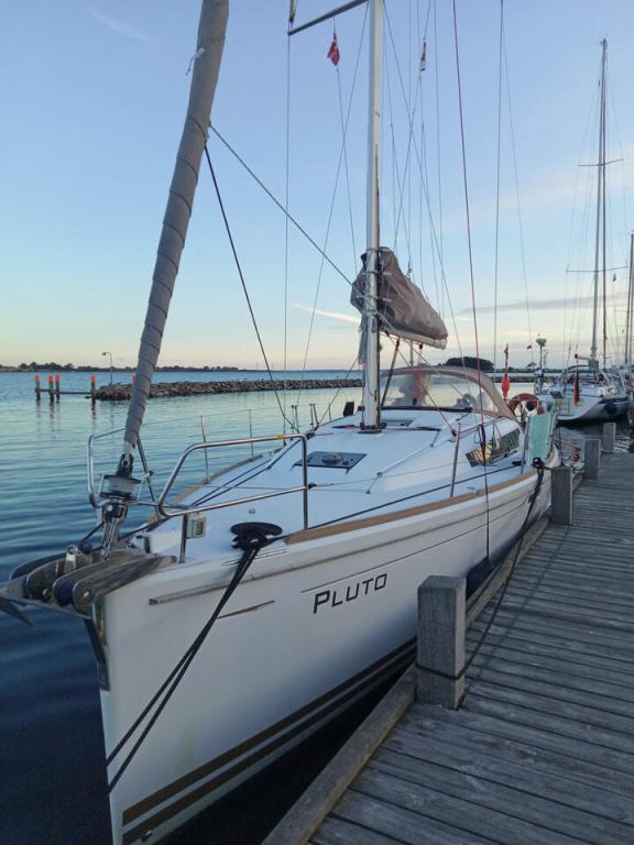 Image of Pluto yacht #4