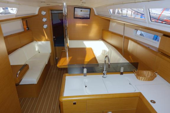 Image of Pluto yacht #10