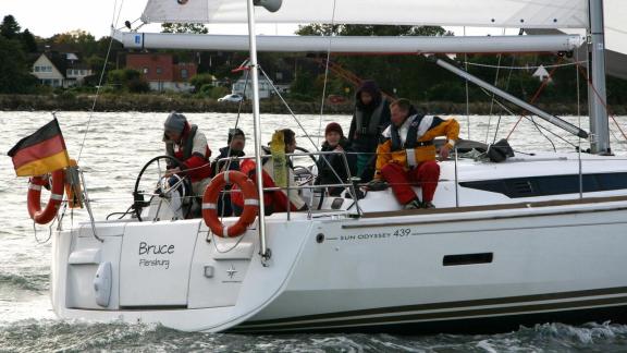 Image of Bruce yacht #4