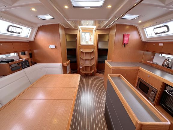 Image of Momo yacht #12