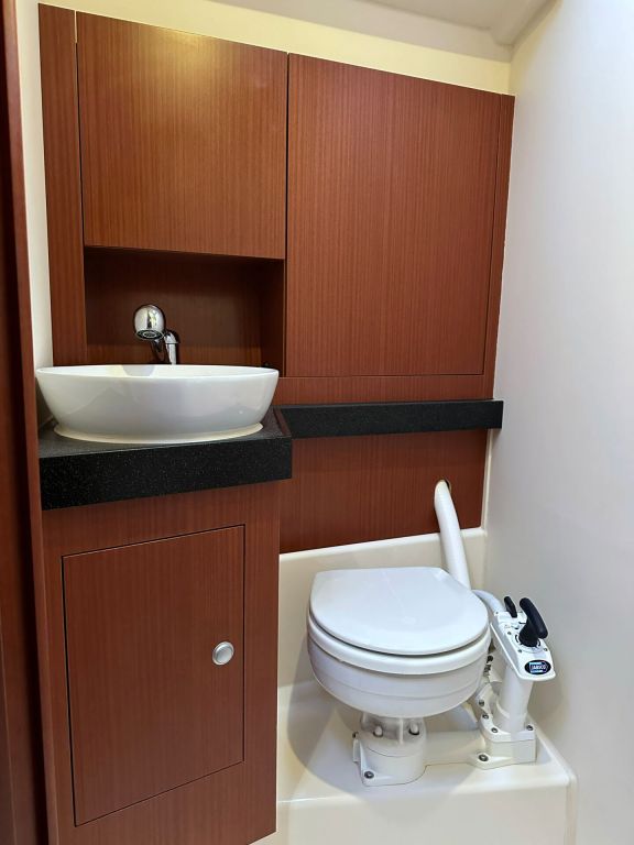 Image of Escape yacht #20