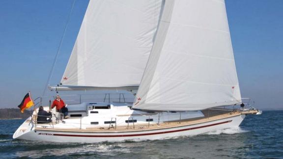 Image of Karoline yacht #6