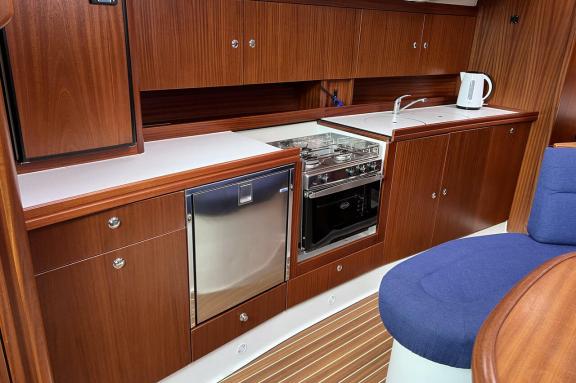 Image of Karoline yacht #16