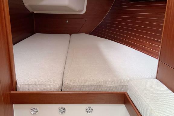 Image of Karoline yacht #19