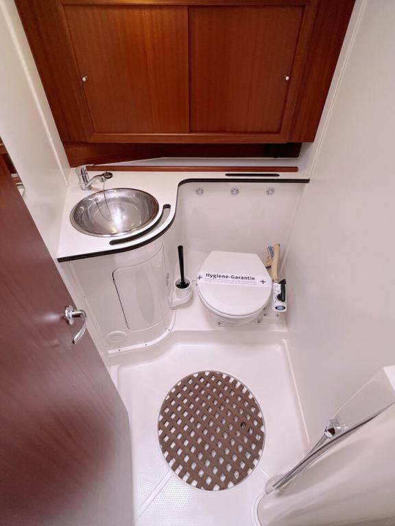 Image of Karoline yacht #20