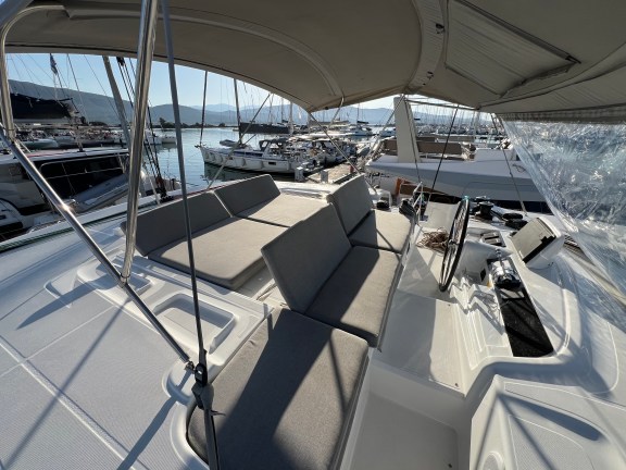 Image of Dos Hermanos yacht #6