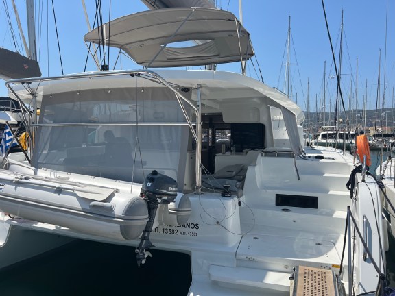 Image of Dos Hermanos yacht #3