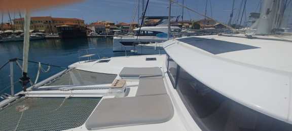 Image of Dos Hermanos yacht #8