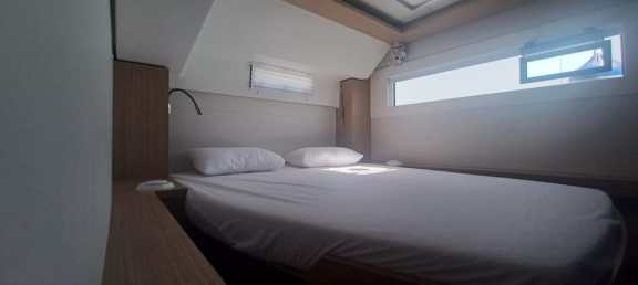 Image of Dos Hermanos yacht #13