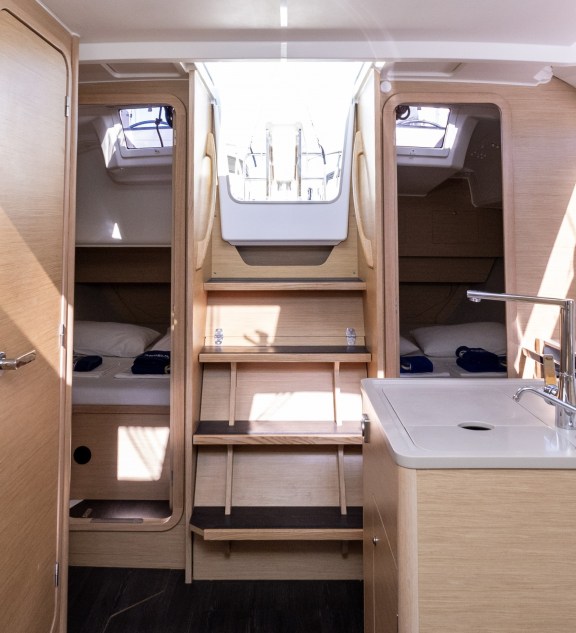 Image of Nessie yacht #27