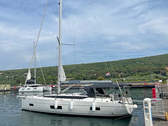 Image of Sunny yacht #4