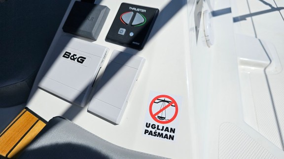 Image of Windchaser yacht #11