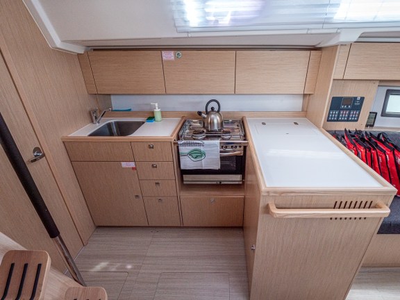 Image of Windchaser yacht #19