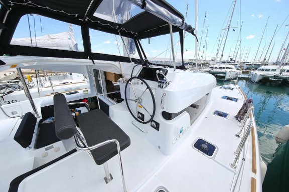Image of Vertigo yacht #22