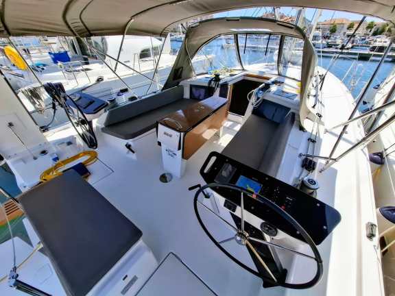 Image of Reel Love yacht #5