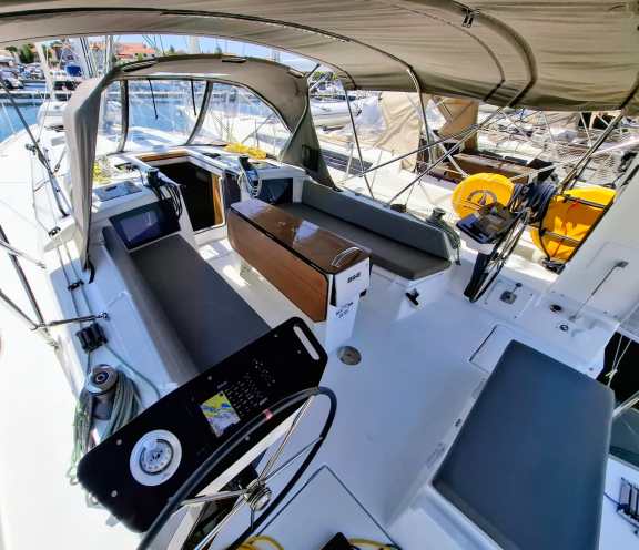 Image of Reel Love yacht #7