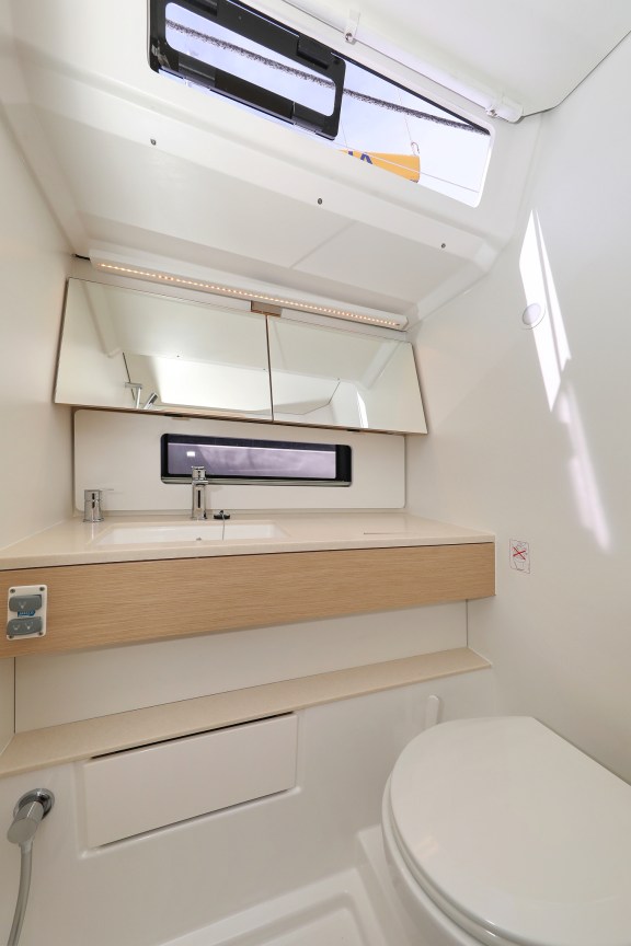 Image of Reel Love yacht #38