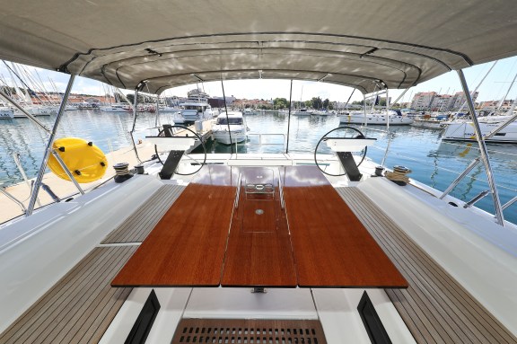 Image of Blue Therapy yacht #9