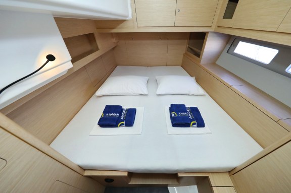 Image of Blue Therapy yacht #28