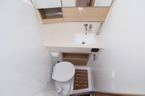 Image of Blue Therapy yacht #36