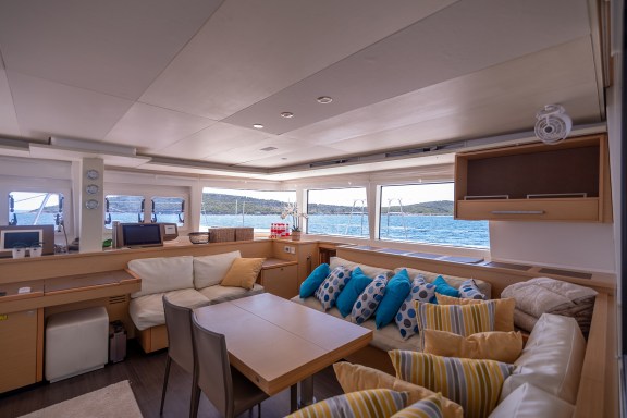 Image of Topaz yacht #12