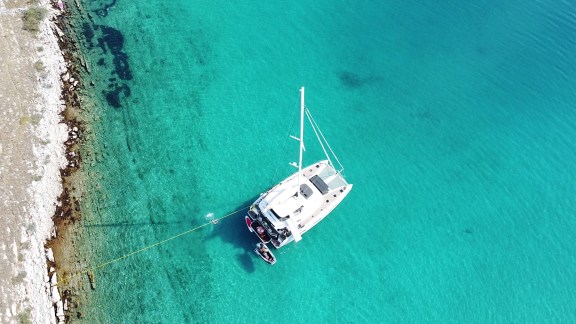 Image of Tri-Wing yacht #3