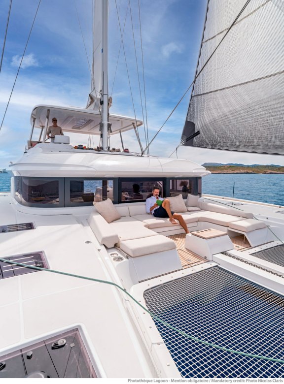 Image of Tri Wing yacht #19