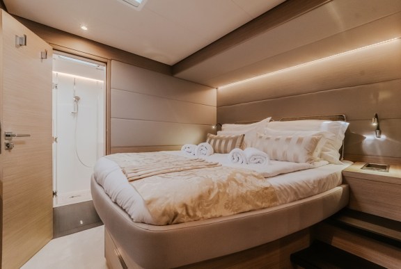 Image of Tri-Wing yacht #29