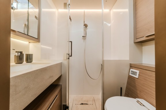 Image of Tri-Wing yacht #30