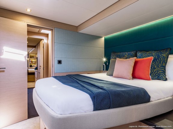 Image of Tri Wing yacht #24