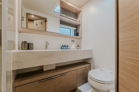 Image of Tri-Wing yacht #32