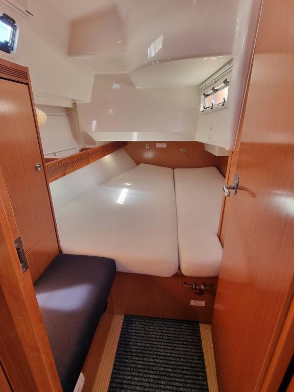 Image of Eleven yacht #7