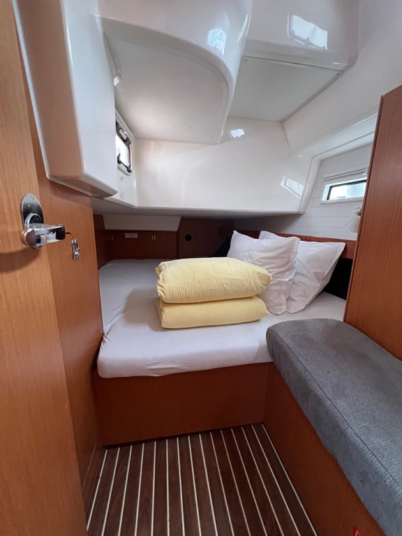 Image of Levant yacht #37