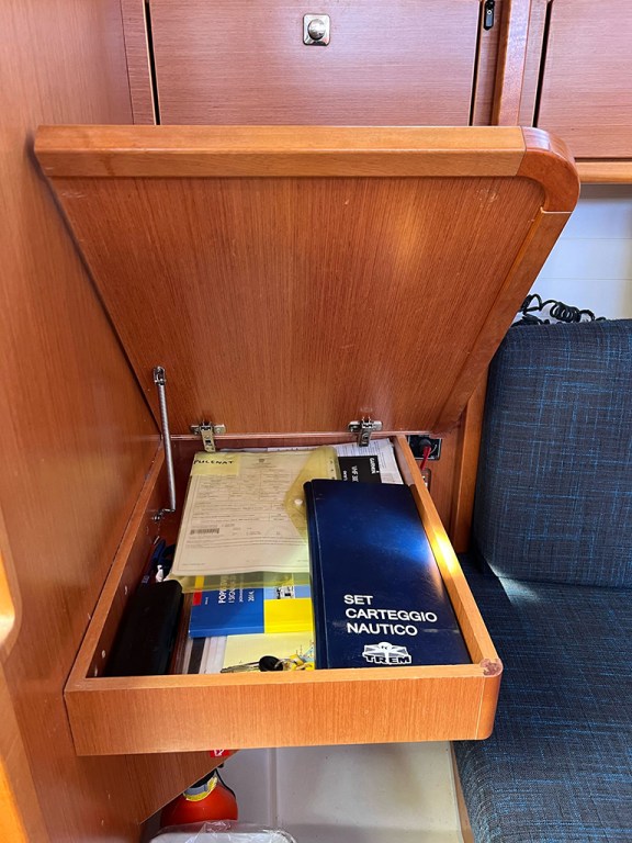 Image of Pulenat yacht #25