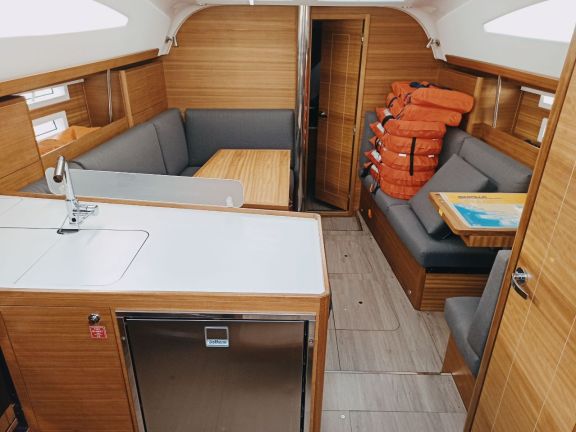 Image of AirTime 1 yacht #13